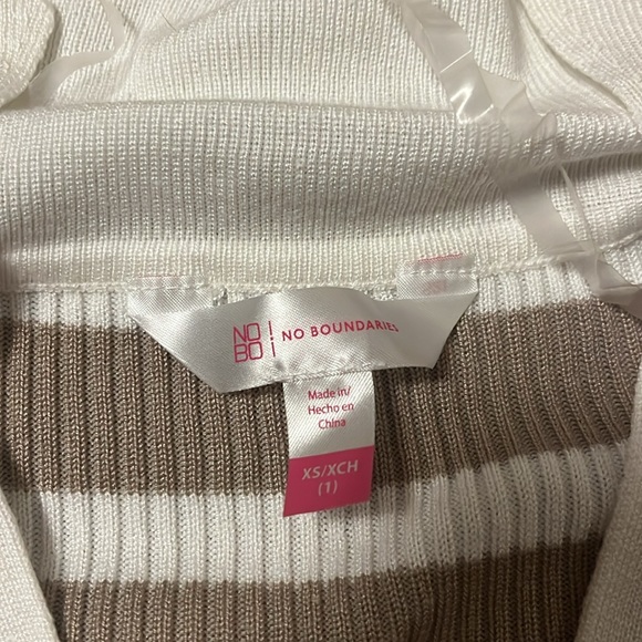 Sweater - Picture 2 of 2